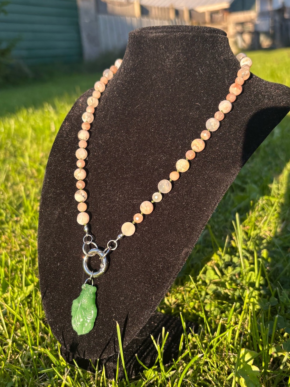 Flower agate, and Jade gemstone necklace.